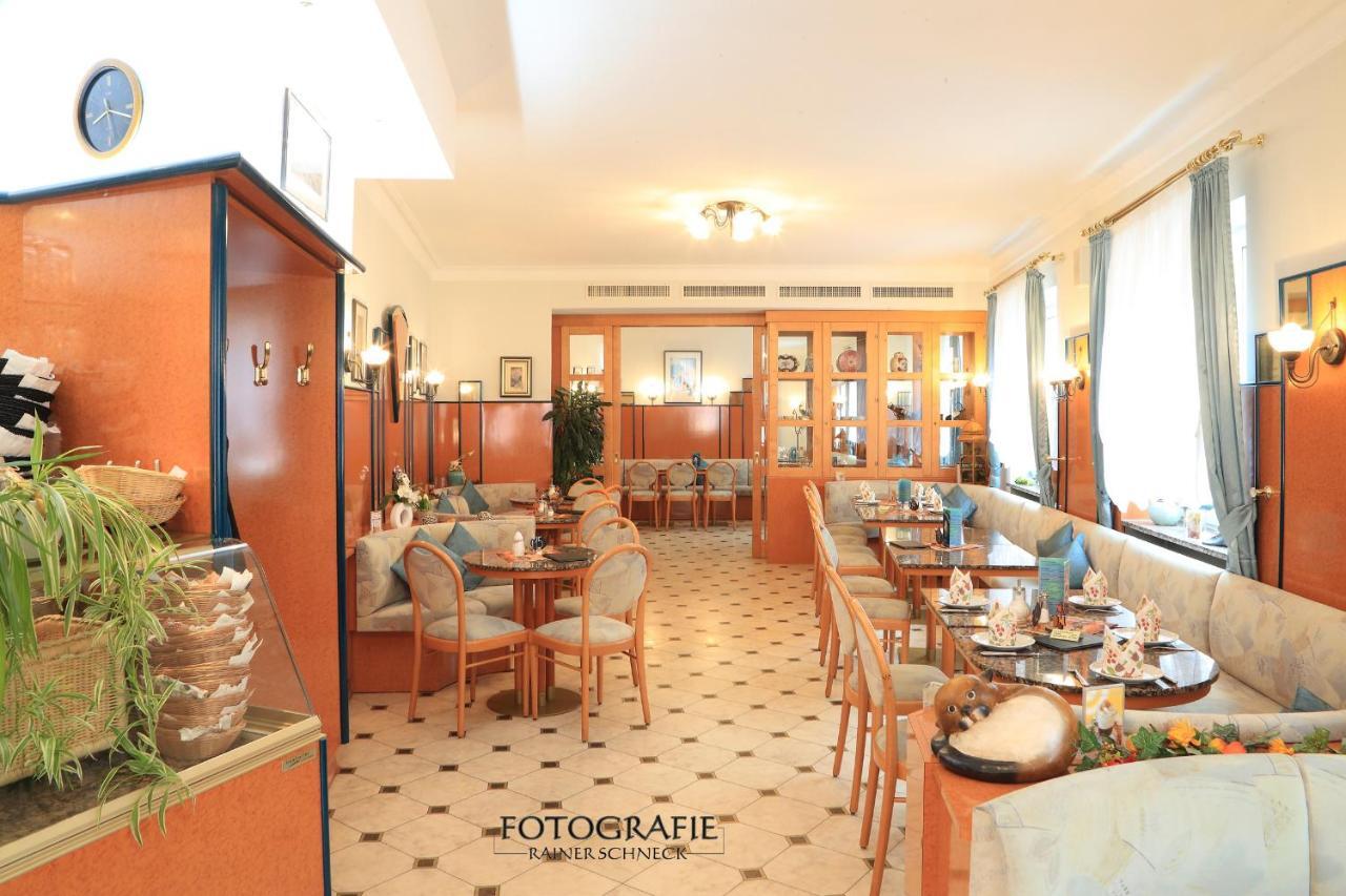 Cafe Am Donautor Otel Kelheim Dış mekan fotoğraf