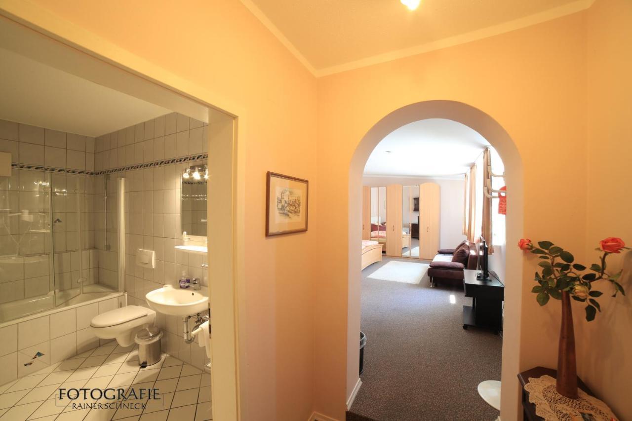 Cafe Am Donautor Otel Kelheim Dış mekan fotoğraf